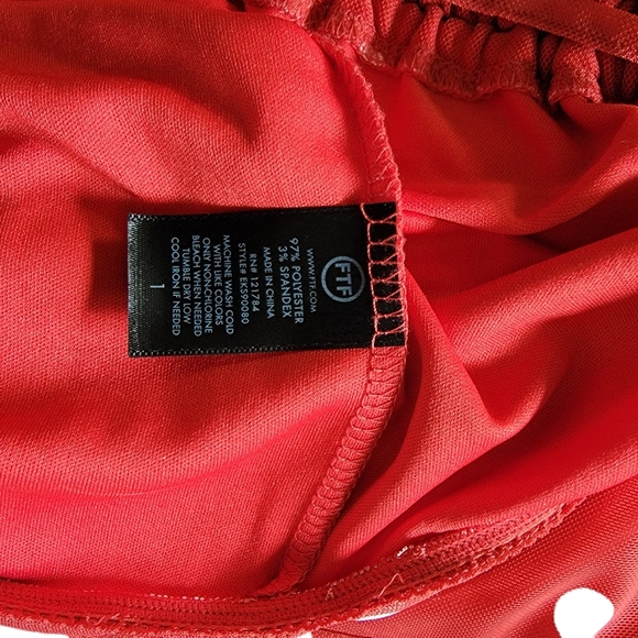 Fashion to Figure size 1X Red and White - Picture 3 of 6